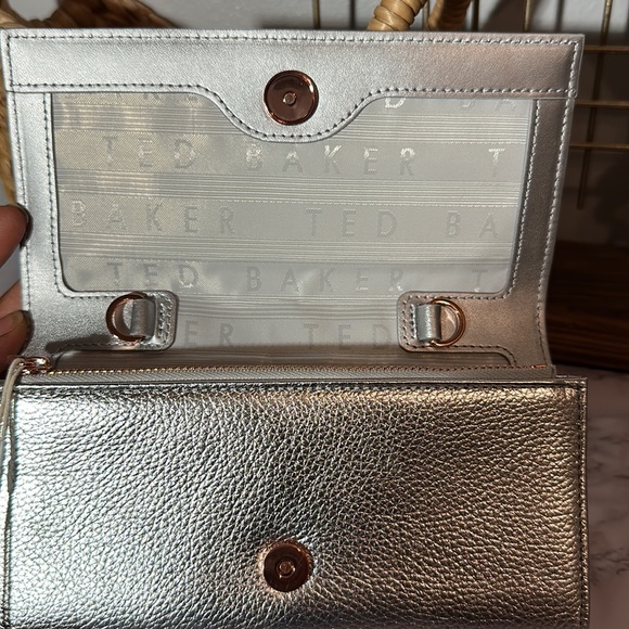 Ted Baker wallet/crossbody strap not included - Picture 4 of 9